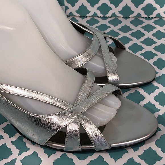 Naturalizer PRISSY N5 Comfort Womens Slingback Pumps Leather Upper Size 11 M - Picture 4 of 12